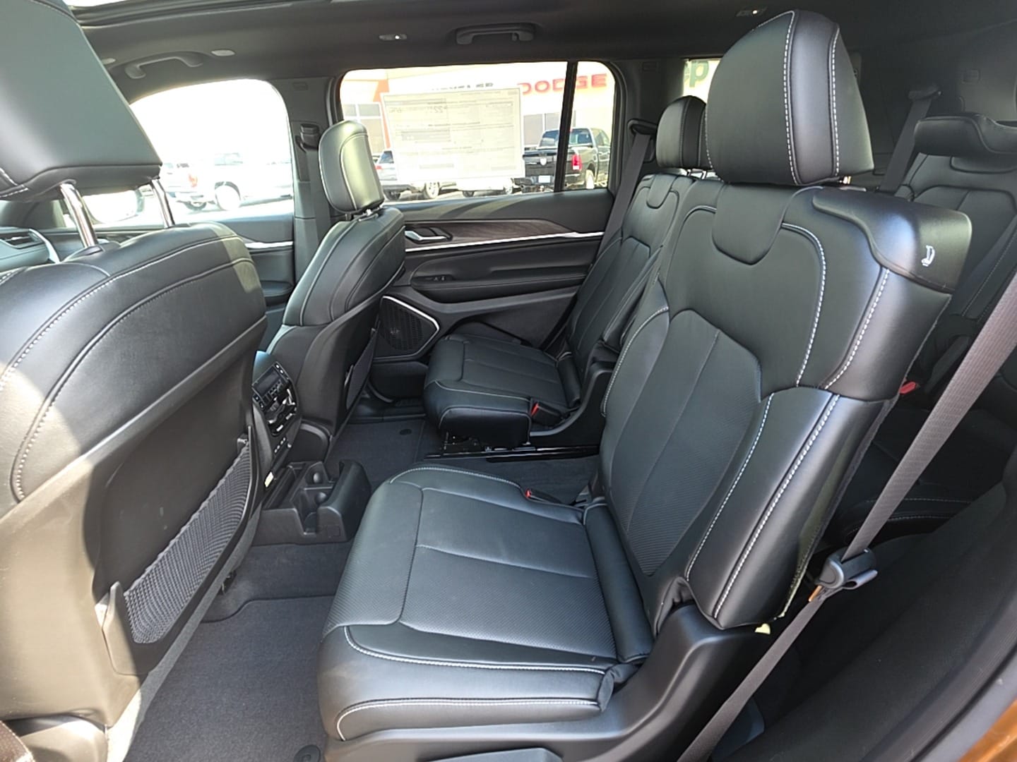 2026 Jeep Grand Cherokee L Limited Reserve - Photo 10