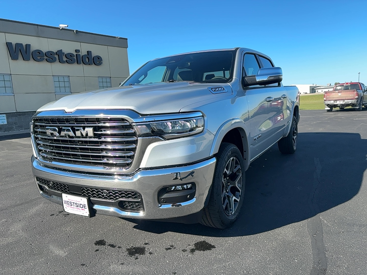 2027 Ram 1500 LARAMIE CREW CAB 4X4 5'7 BOX Pickup
