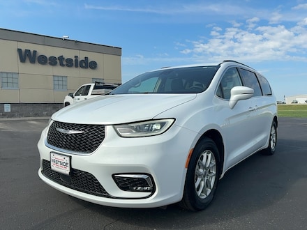2022 Chrysler Pacifica Touring L Van Passenger Van