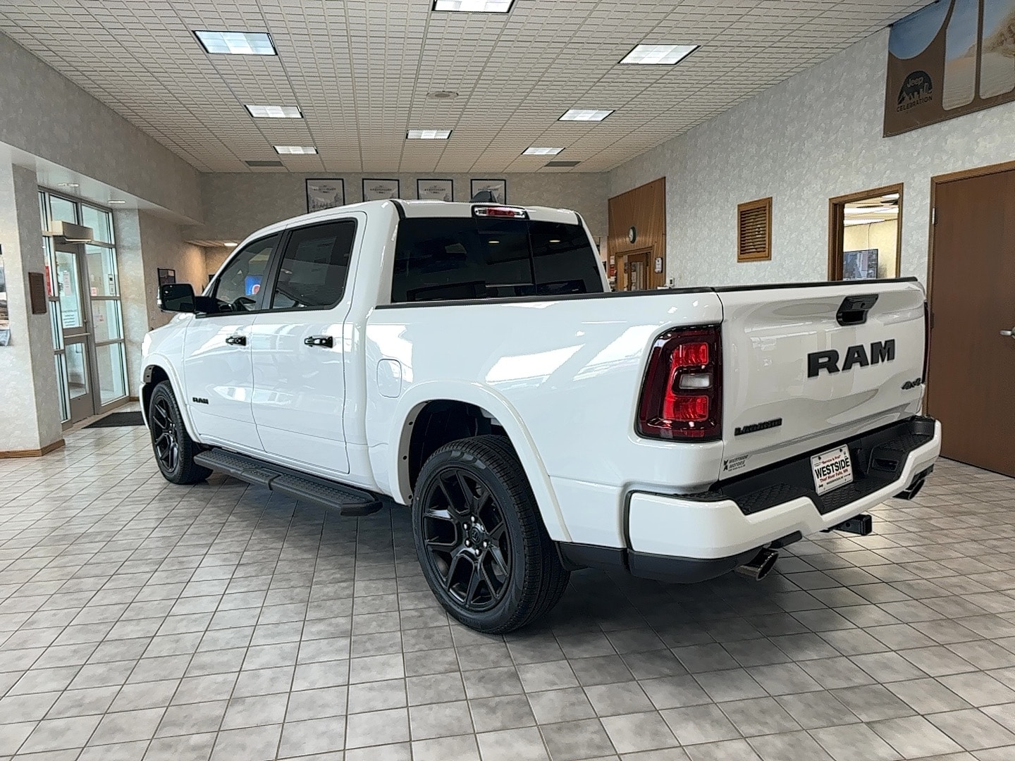 2026 RAM 1500 Laramie - Photo 6
