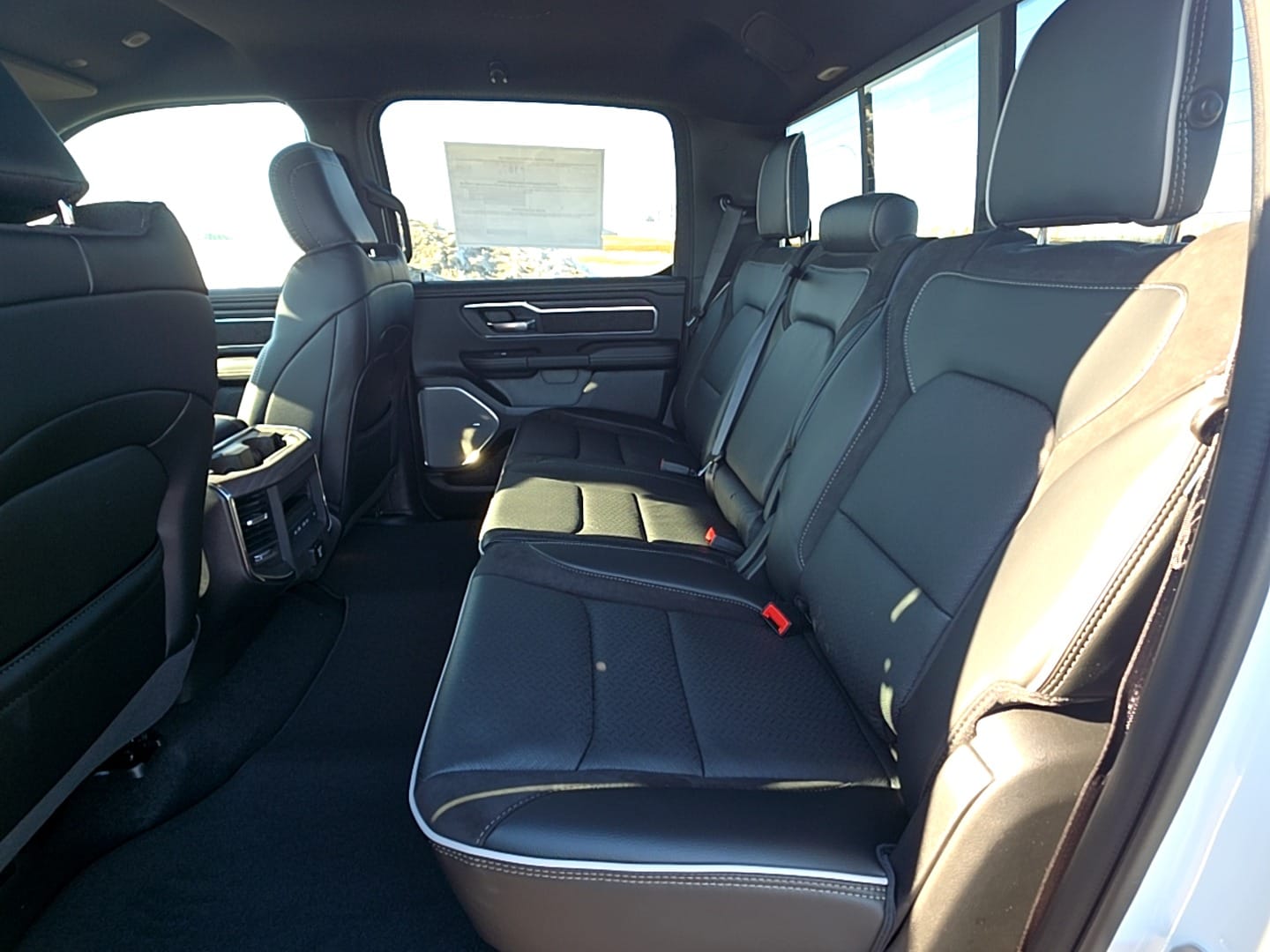 2026 RAM 1500 Laramie - Photo 10