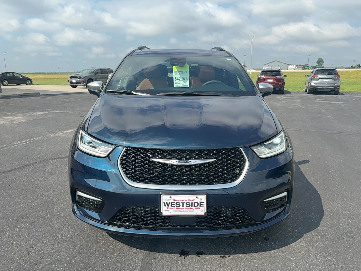 Used 2024 Chrysler Pacifica Pinnacle with VIN 2C4RC3PGXRR158738 for sale in Thief River Falls, Minnesota