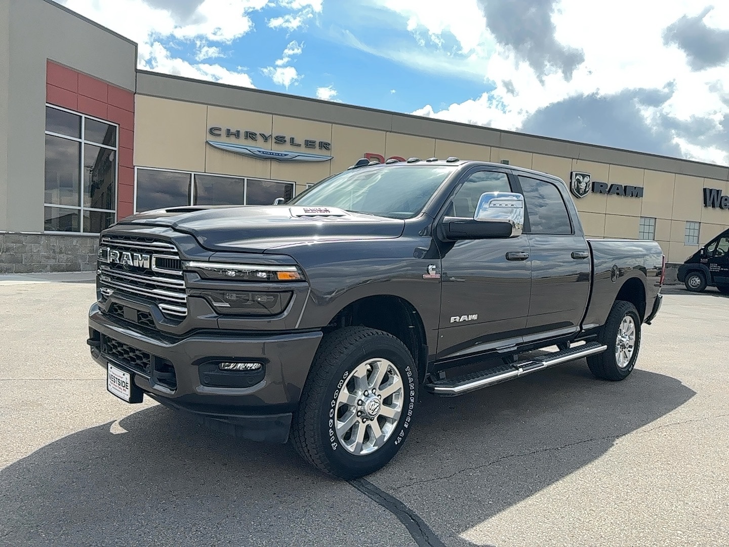 2025 Ram 3500 LARAMIE CREW CAB 4X4 6'4 BOX