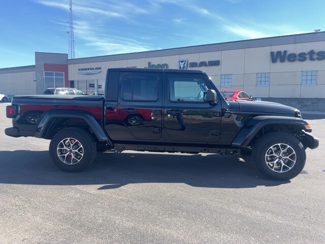 2024 Jeep Gladiator Sport S photo 4