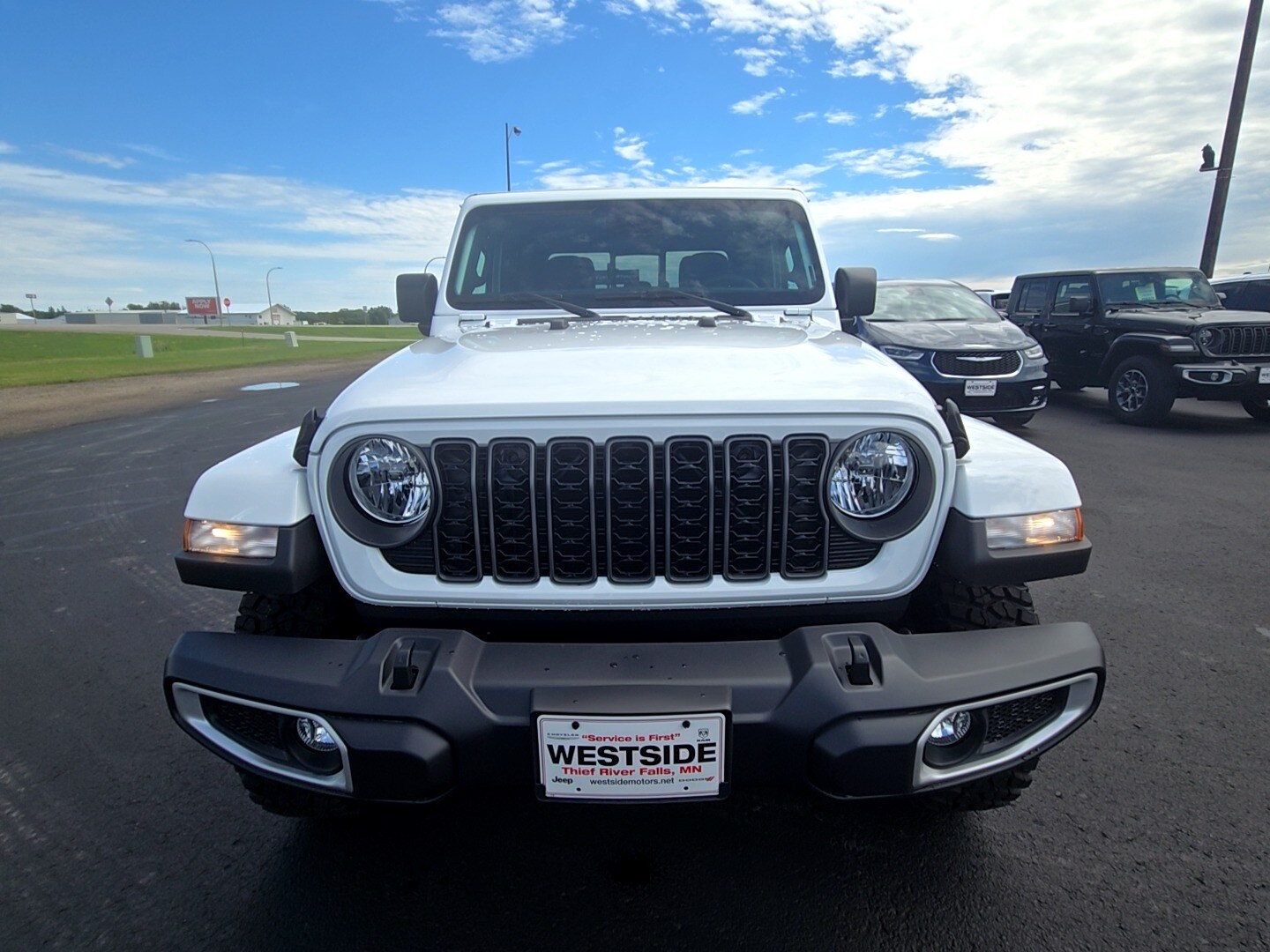 2025 Jeep Gladiator Sport photo 2