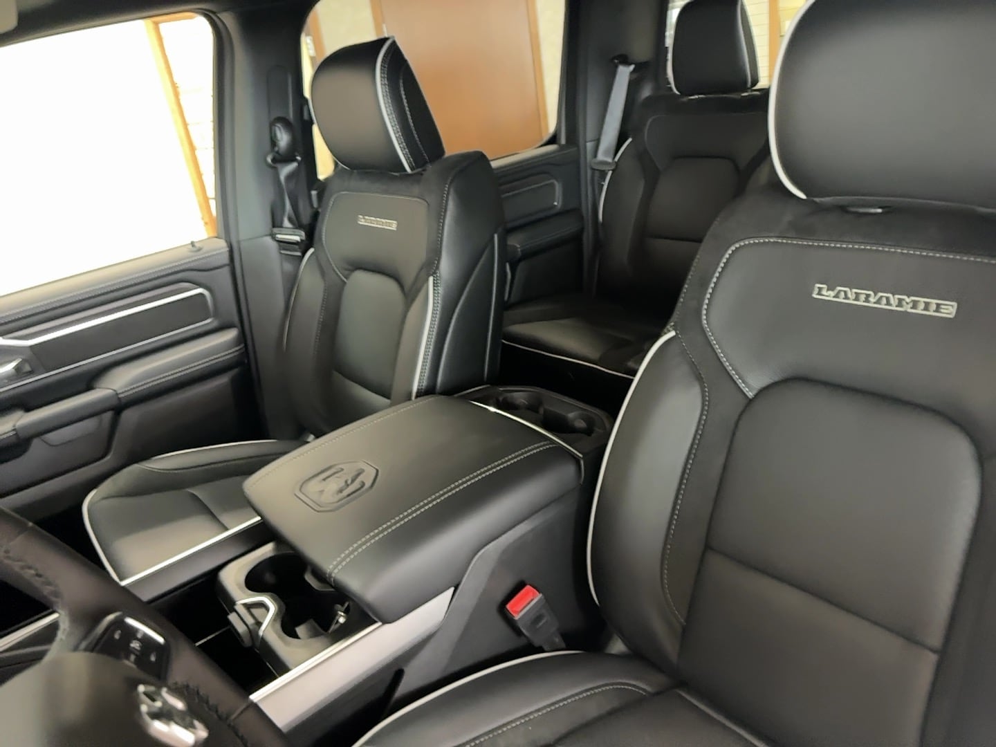 2026 RAM 1500 Laramie - Photo 14