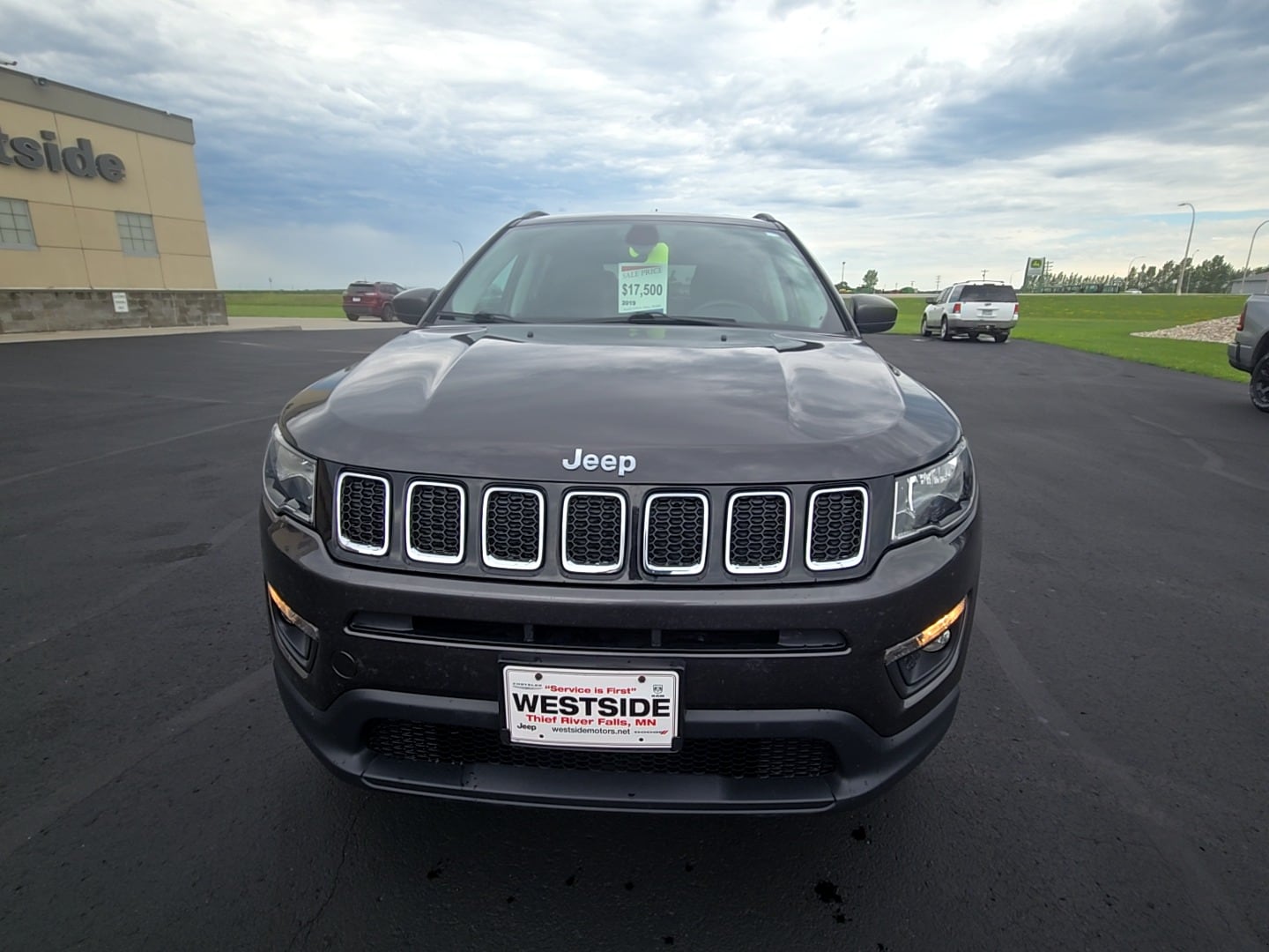 Used 2019 Jeep Compass Latitude with VIN 3C4NJDBB4KT723963 for sale in Thief River Falls, Minnesota