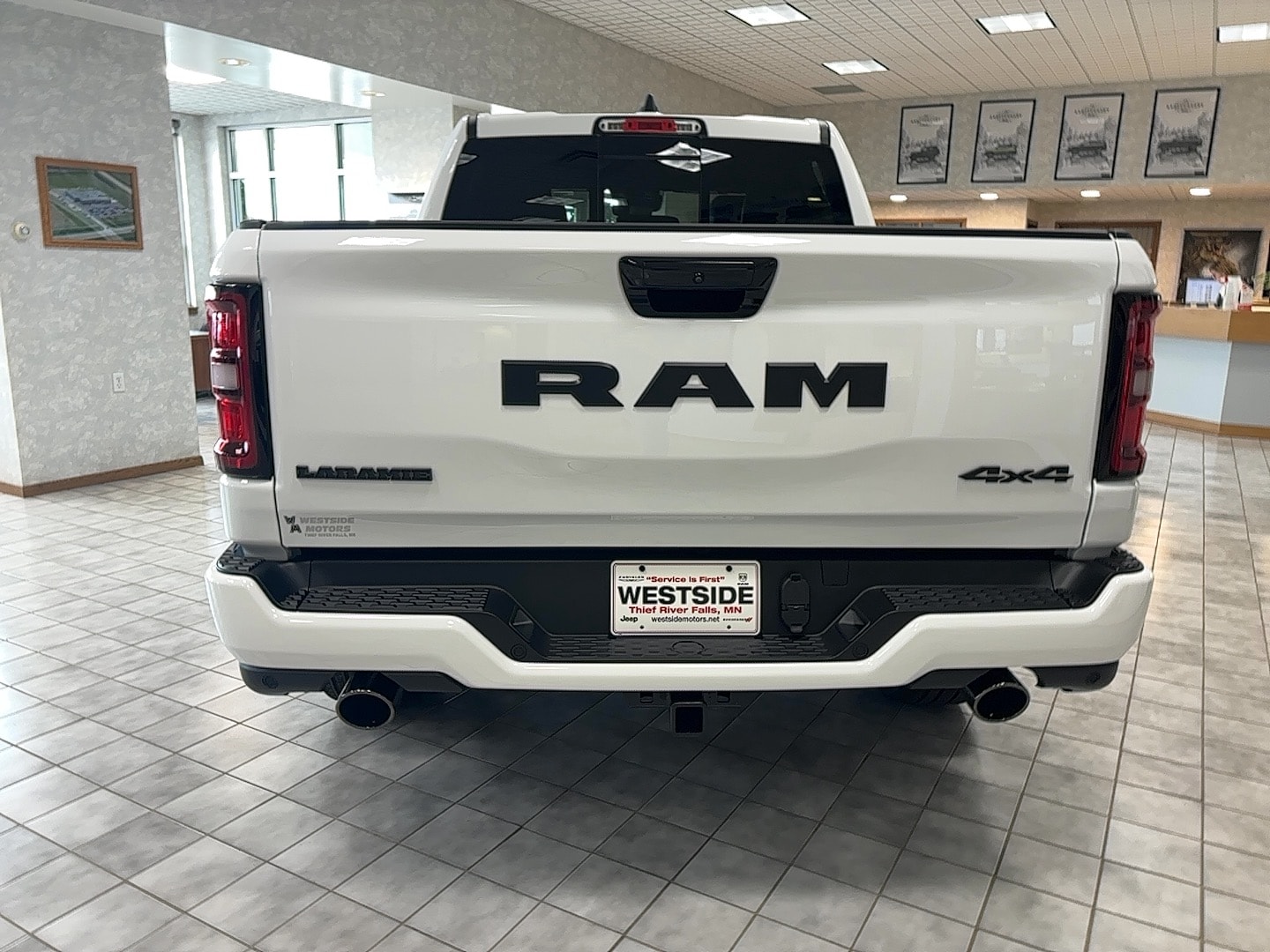 2026 RAM 1500 Laramie - Photo 9