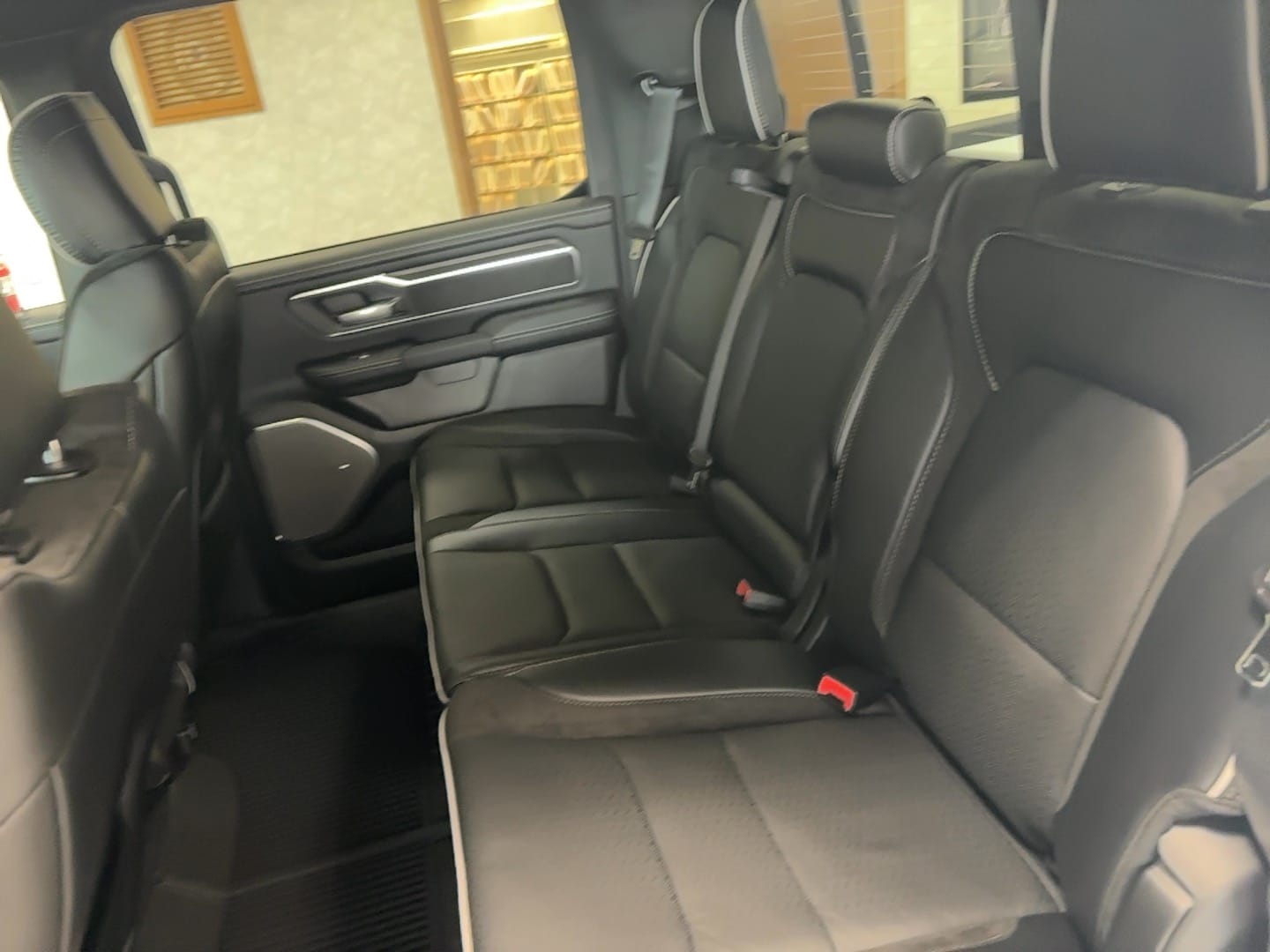 2026 RAM 1500 Laramie - Photo 10