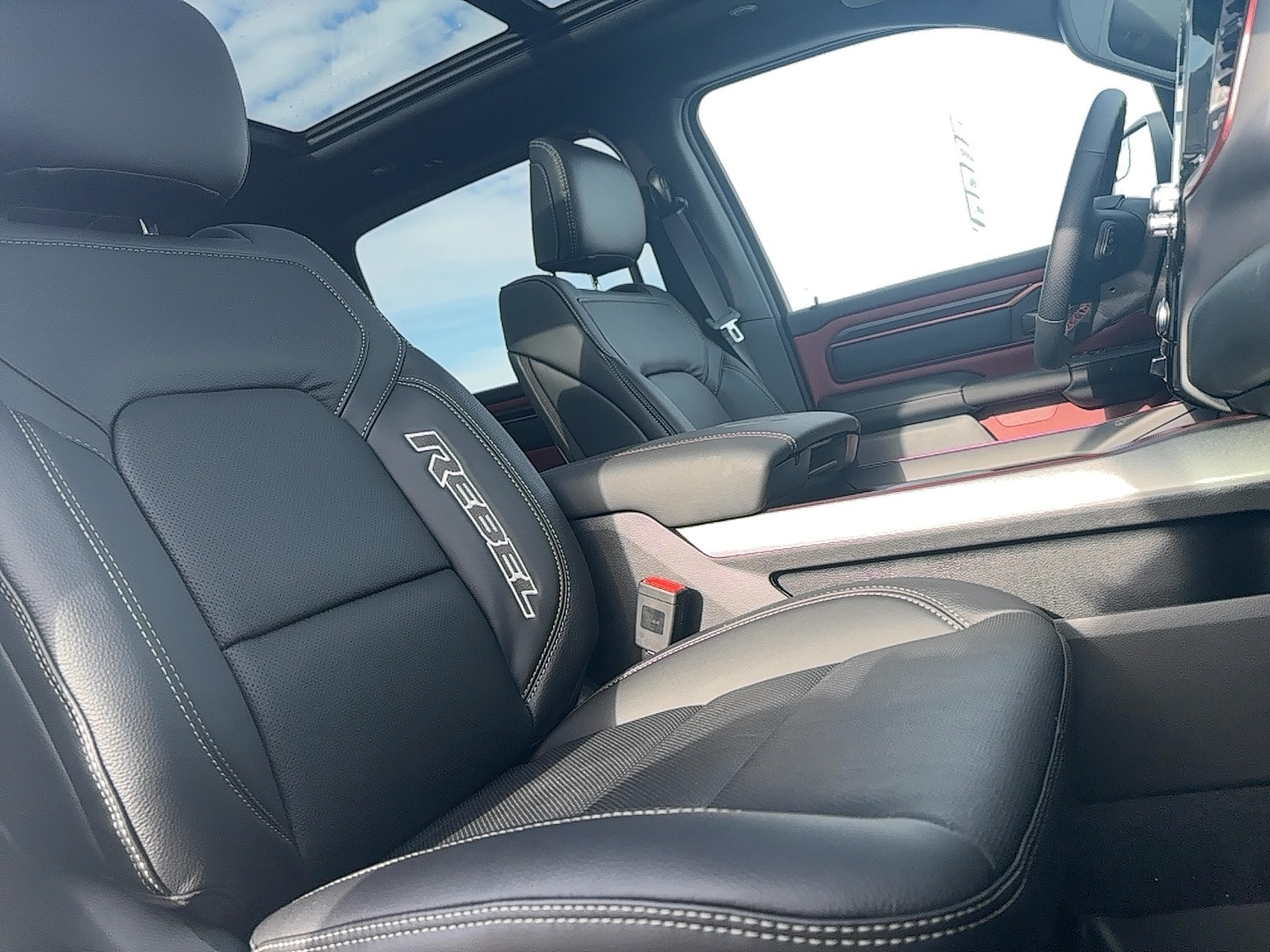 2026 RAM 1500 Rebel - Photo 17