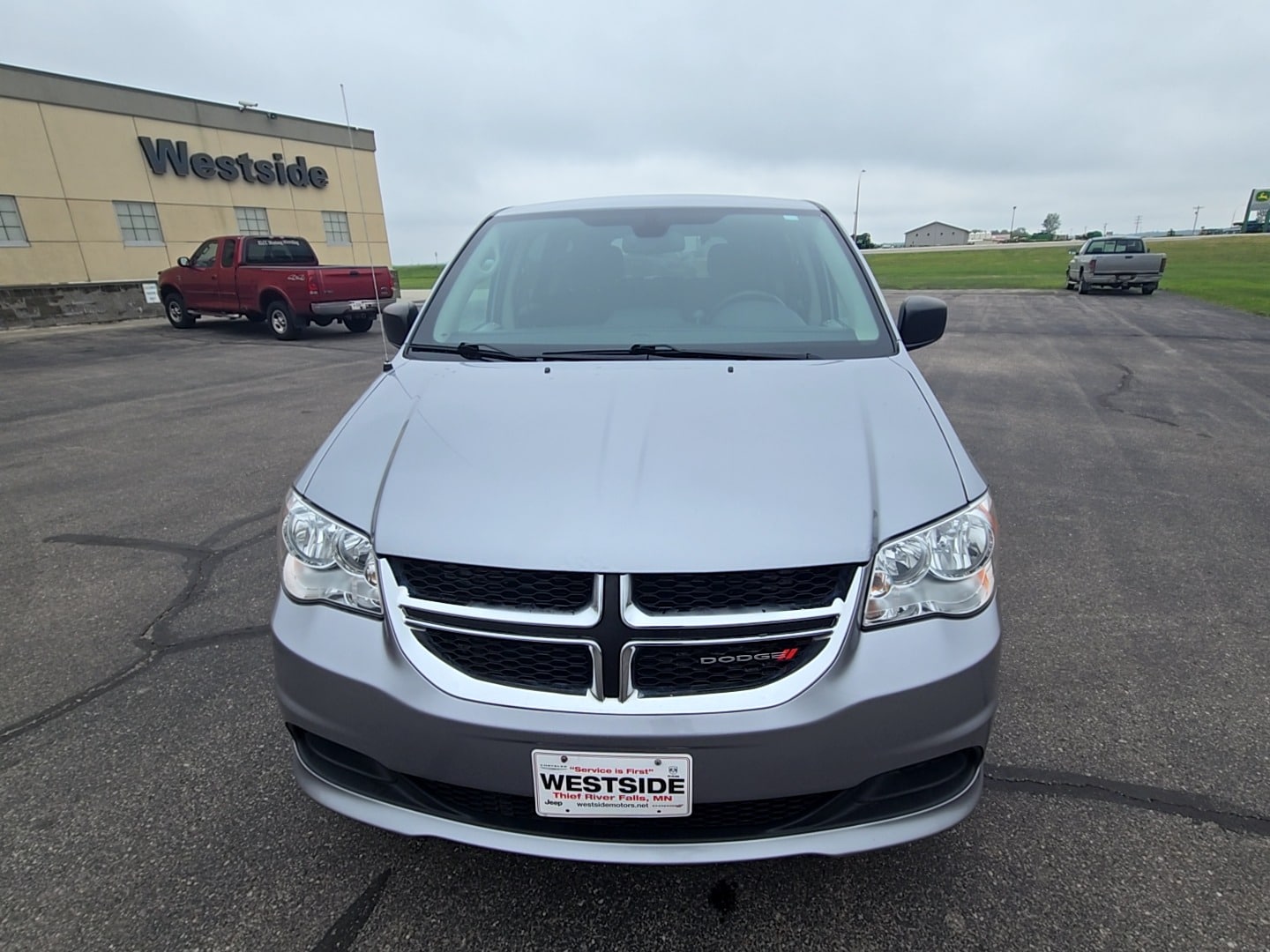 Used 2019 Dodge Grand Caravan SE with VIN 2C4RDGBG6KR585948 for sale in Thief River Falls, Minnesota