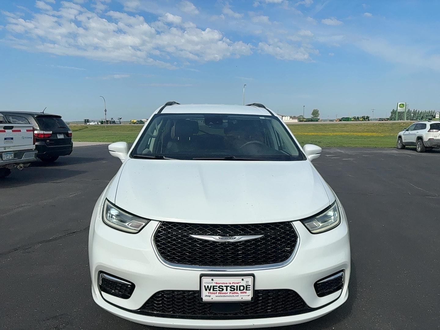 Used 2022 Chrysler Pacifica Touring L with VIN 2C4RC1BG7NR178726 for sale in Thief River Falls, Minnesota