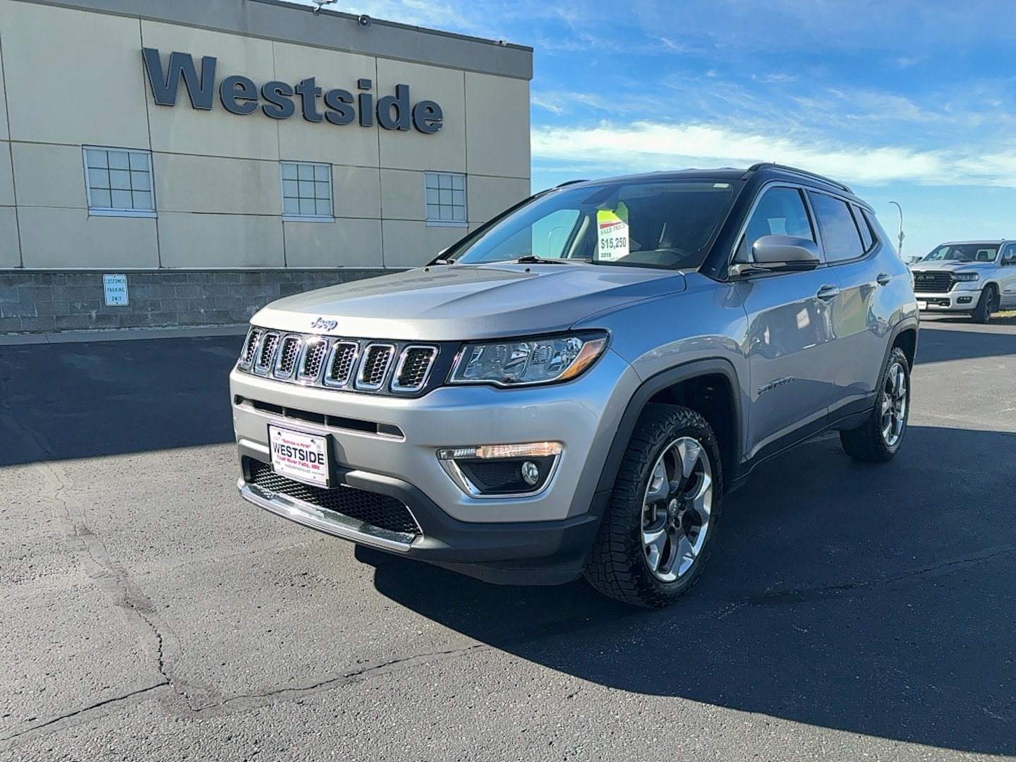 Used 2018 Jeep Compass Limited with VIN 3C4NJDCB8JT355042 for sale in Thief River Falls, Minnesota