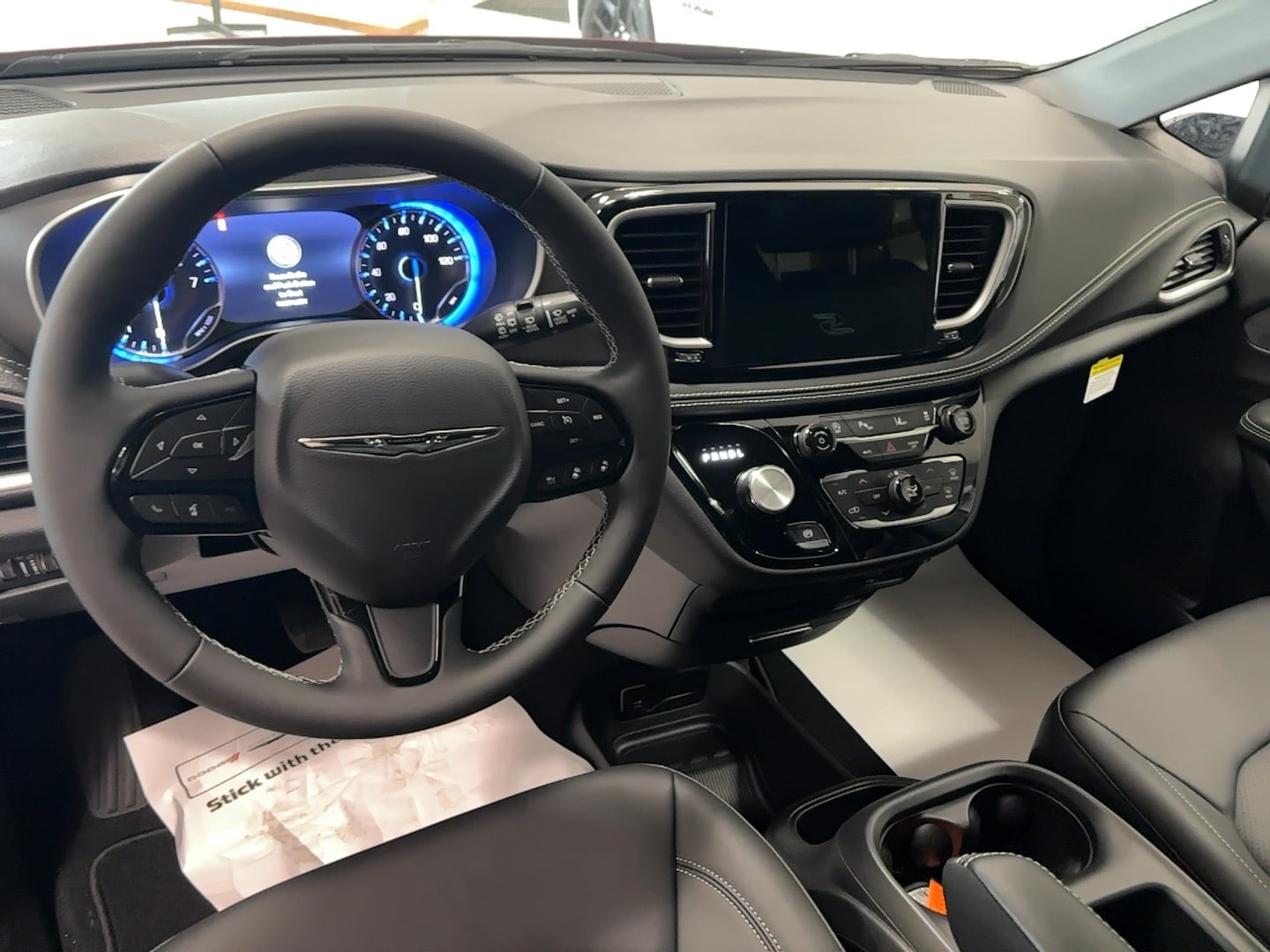 2026 Chrysler Pacifica Select - Photo 12