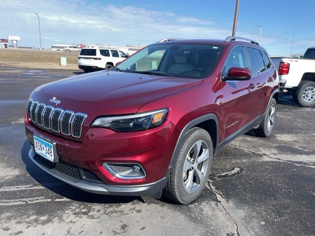 Used 2019 Jeep Cherokee Limited with VIN 1C4PJMDX4KD125928 for sale in Thief River Falls, Minnesota