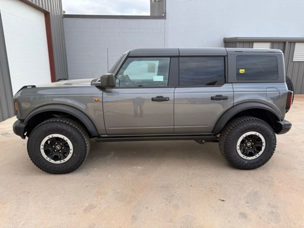 New 2025 Ford Bronco Badlands SUV
