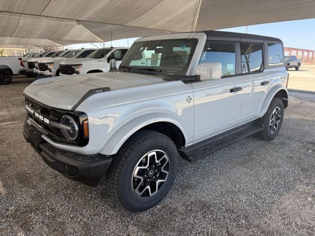 New 2026 Ford Bronco Outer Banks SUV