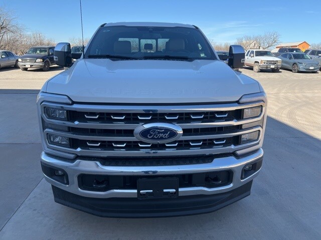 2025 Ford F-250 Lariat photo 2