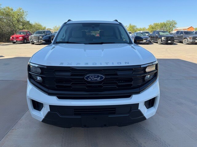 2025 Ford Expedition MAX photo 2