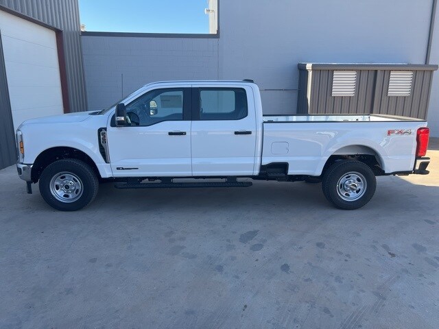 2025 Ford F-350 XL photo 4