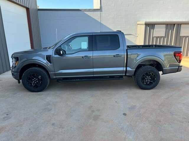 2025 Ford F-150 XLT photo 4
