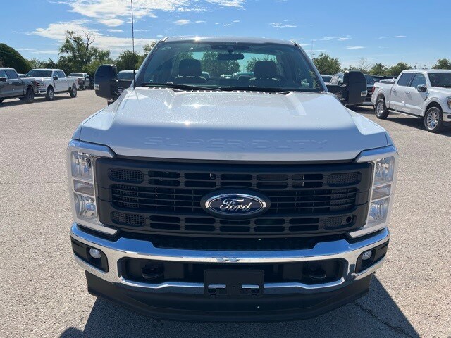 2025 Ford F-250 XL photo 2