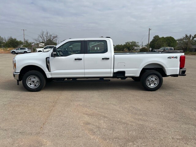 2026 Ford F-350 XL photo 4
