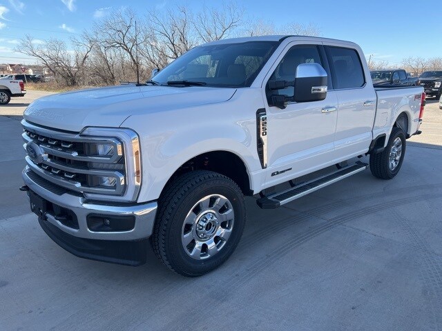 2025 Ford F-250 Lariat photo 3