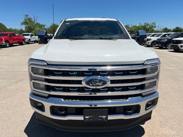 2025 Ford F-250 Lariat photo 2