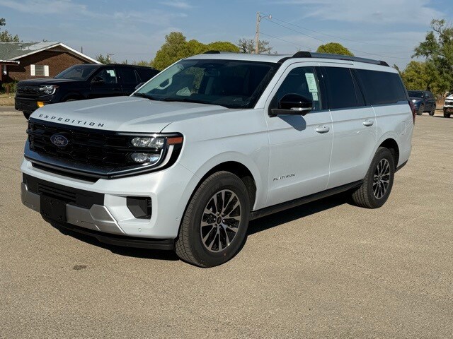 2025 Ford Expedition MAX Platinum photo 3