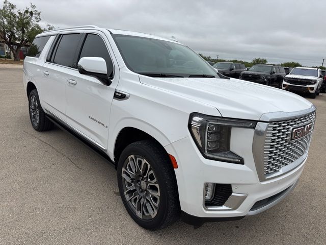 2021 GMC Yukon Denali AWD's photo
