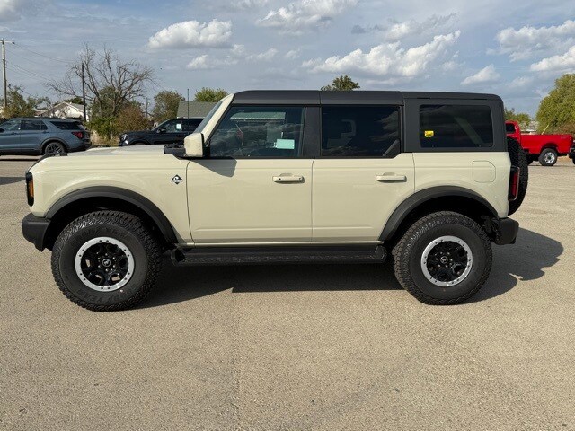 2025 Ford Bronco Outer Banks photo 4