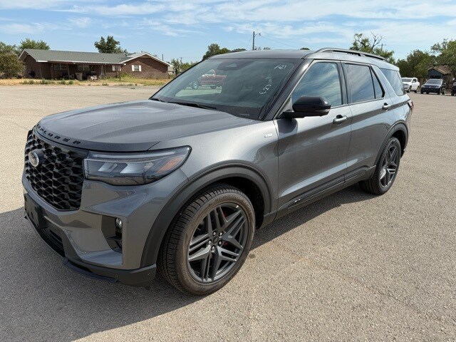 2025 Ford Explorer ST-Line photo 2