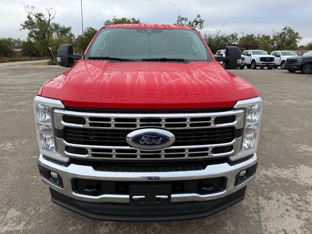 2026 Ford F-350 XLT photo 2
