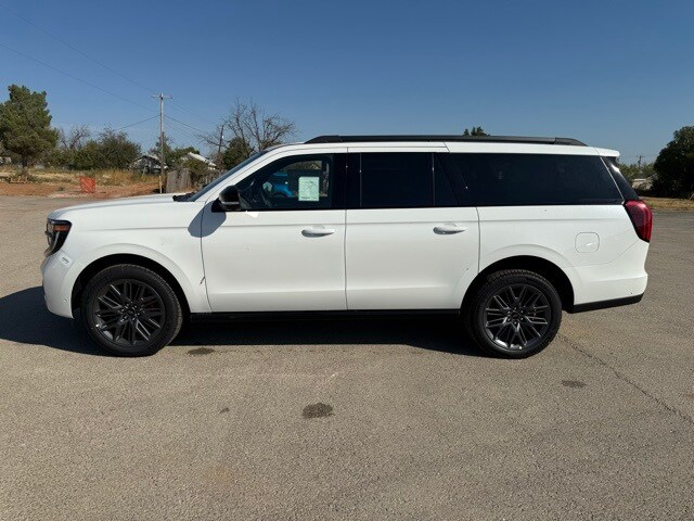 2025 Ford Expedition MAX Platinum photo 2