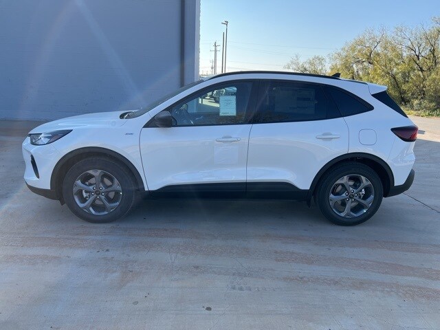 2025 Ford Escape ST-Line photo 4