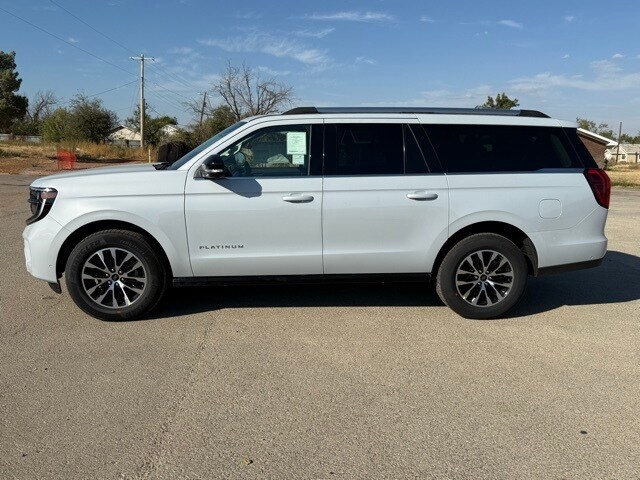 2025 Ford Expedition MAX Platinum photo 4