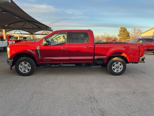 2025 Ford F-250 XLT photo 4