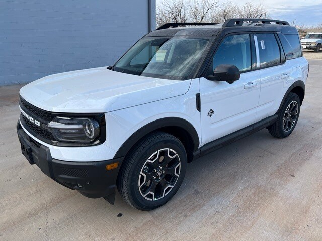 2025 Ford Bronco Sport Outer Banks photo 3