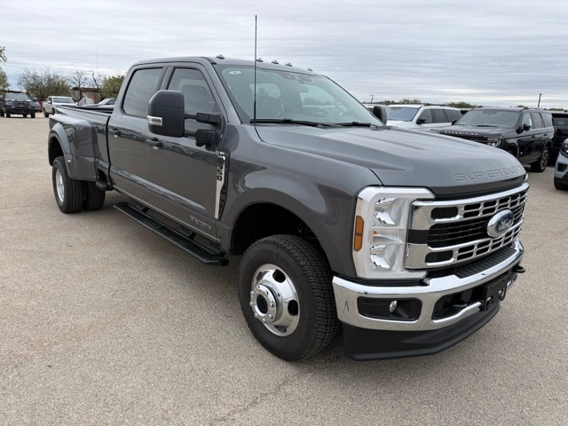 2026 Ford F-350 Super Duty XLT's photo