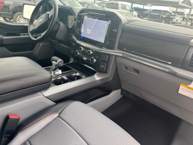 2025 Ford F-150 Lariat - Photo 12