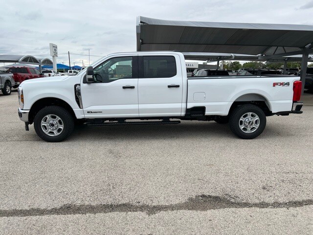 2025 Ford F-350 XLT photo 4