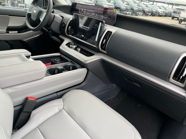 2025 Ford Expedition MAX Active - Photo 12