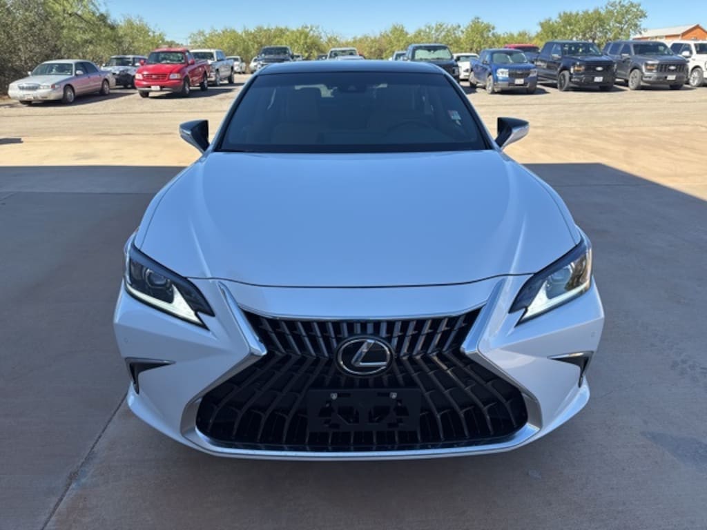Used 2025 Lexus ES 350 Sedan