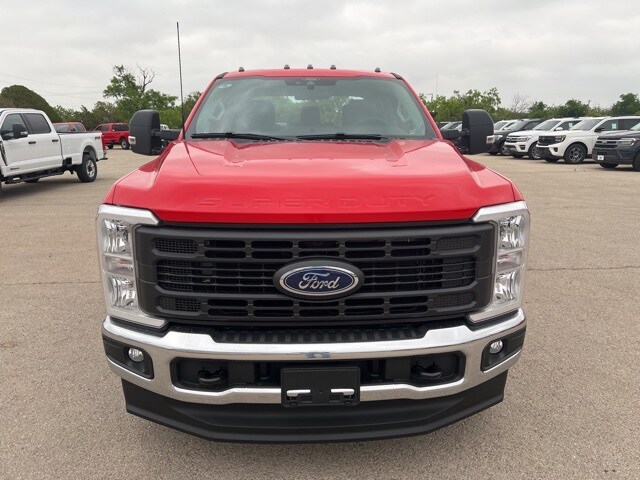 2025 Ford F-350 XL photo 2