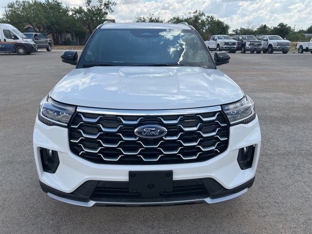 2025 Ford Explorer Platinum photo 2