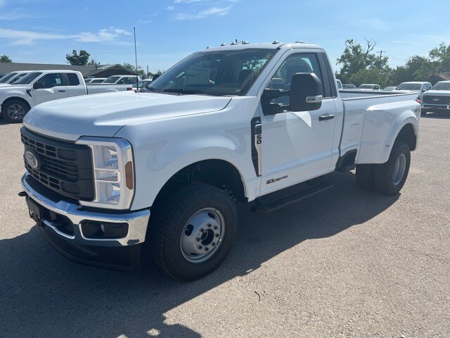 2025 Ford F-350 XL photo 3
