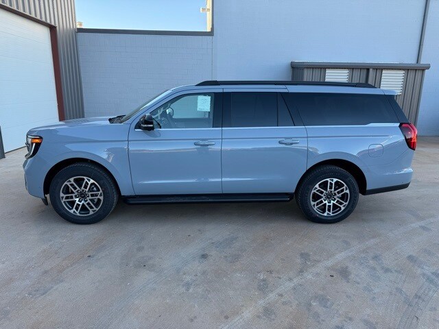 2025 Ford Expedition MAX photo 4