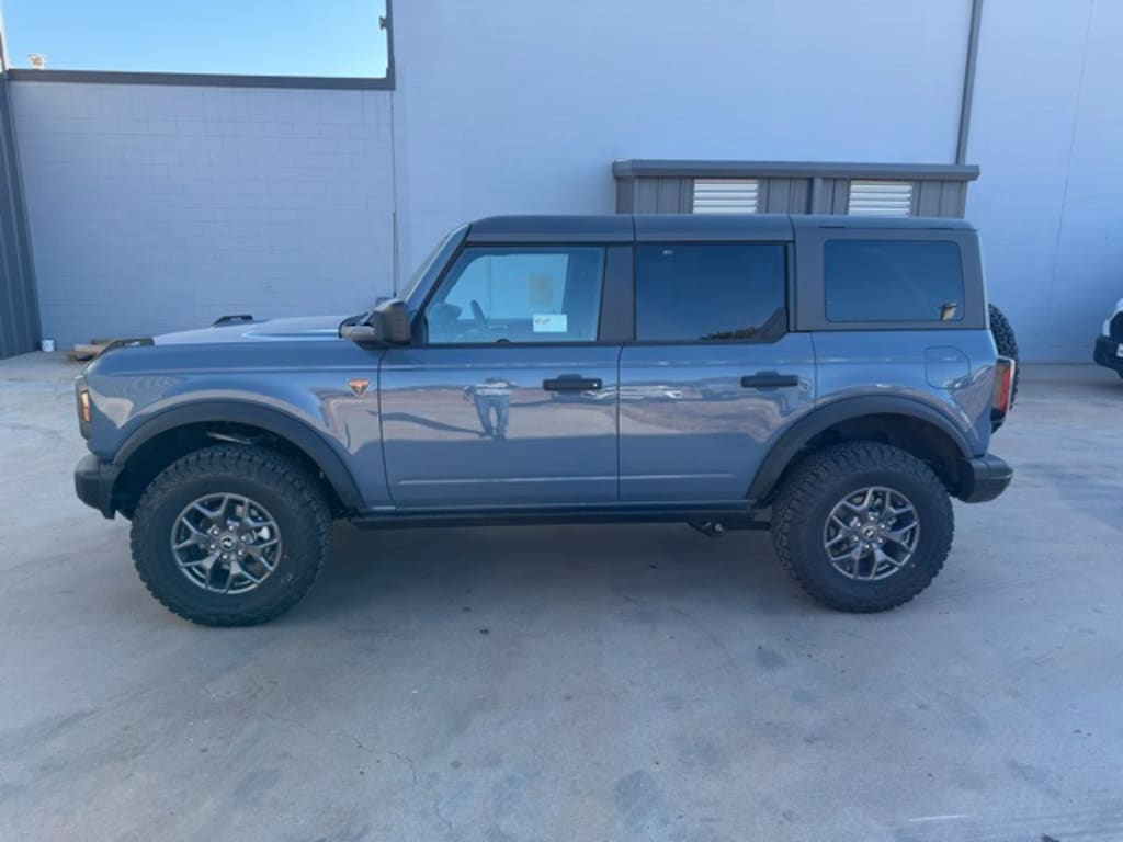 New 2025 Ford Bronco Badlands SUV