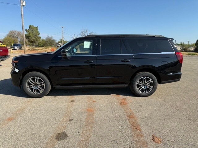 2025 Ford Expedition MAX photo 4